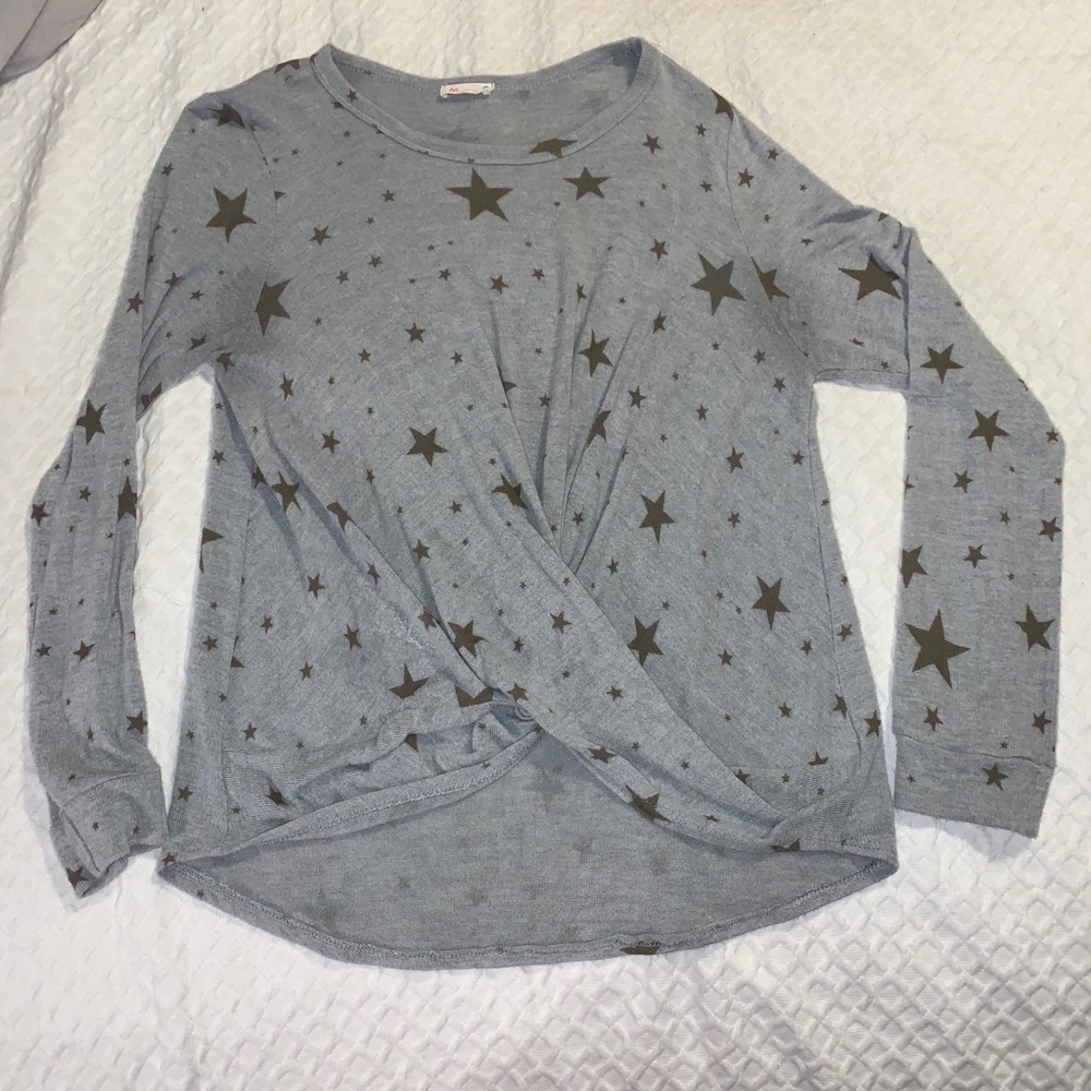 Grey star top!